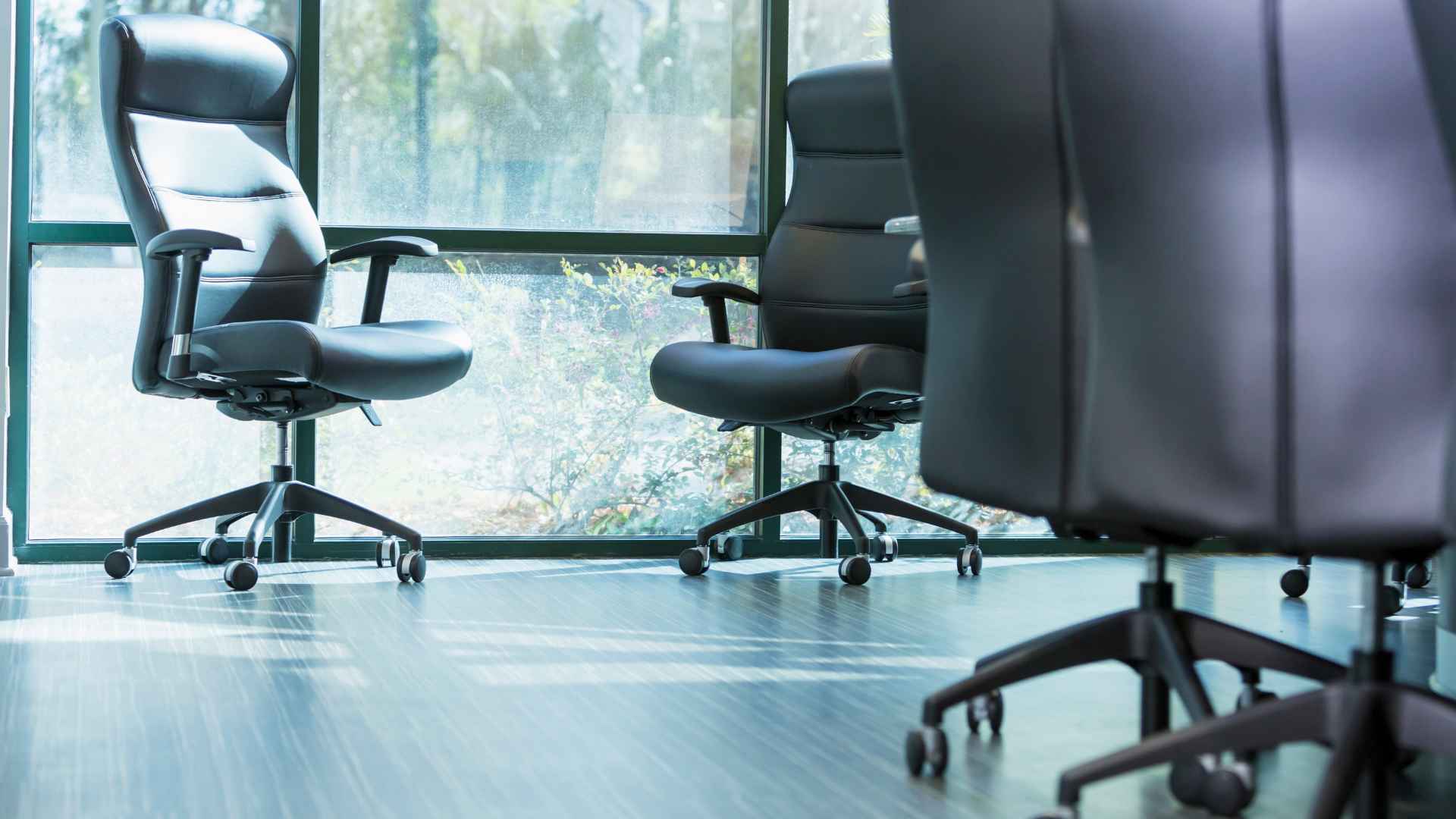 החשיבות של כסא משרדי טוב: טיפים למציאת הכיסא הנכון